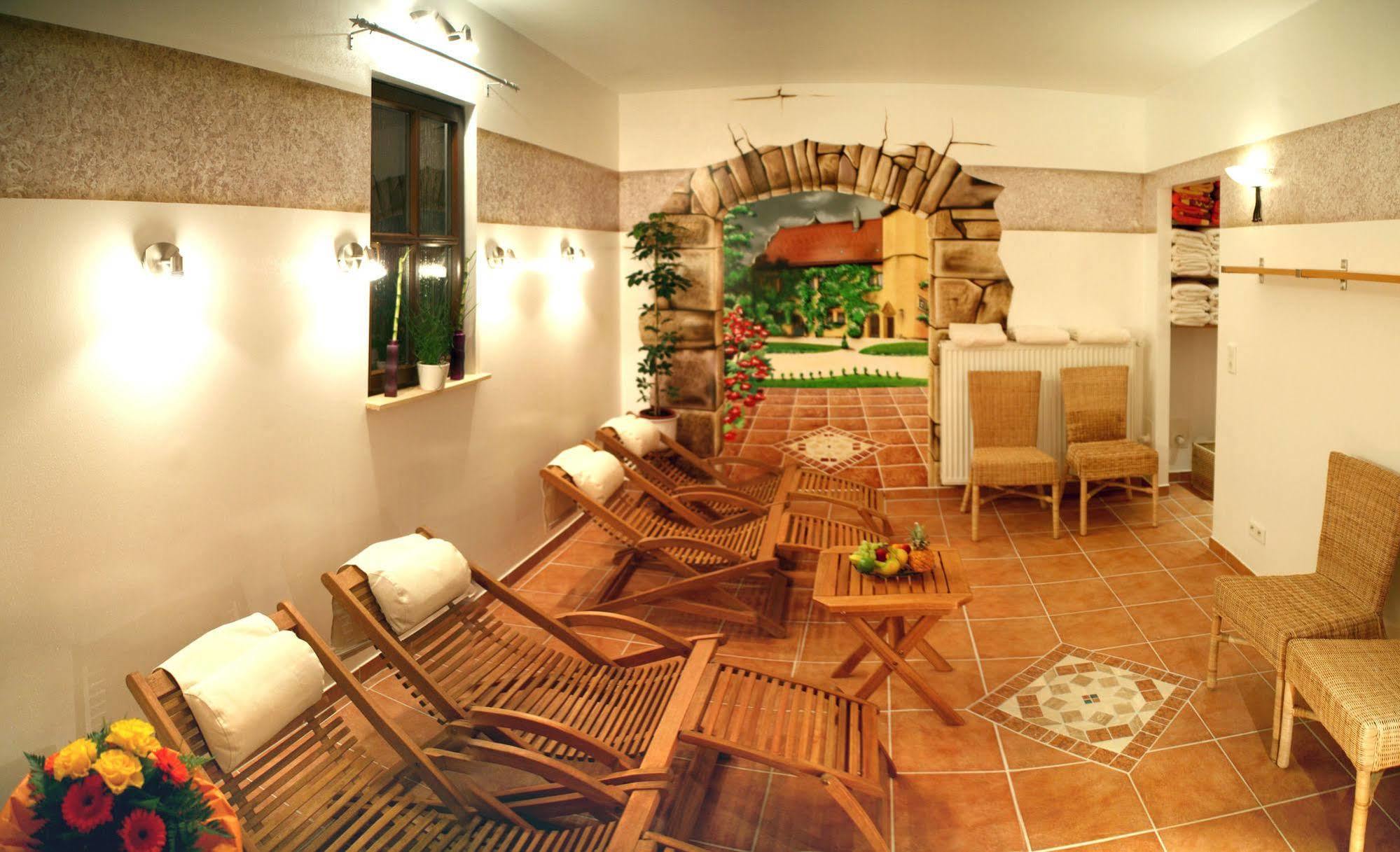 Worners Schloss Weingut & Wellness-Hotel Prichsenstadt Exterior foto